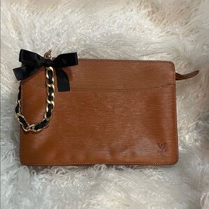 NWT Wristlet strap gold hardware with black bow